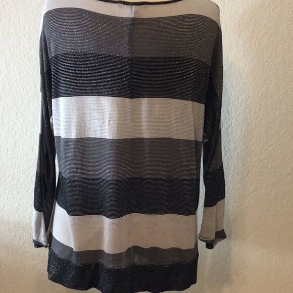 Cable & Gauge Top V Neck Sparkly Metallic Knit Stripe Tunic Black Gray Size L - Picture 4 of 11